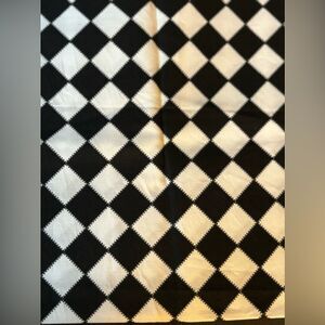 NEW Black & White Diamond Fat Quarter 18” x 21”